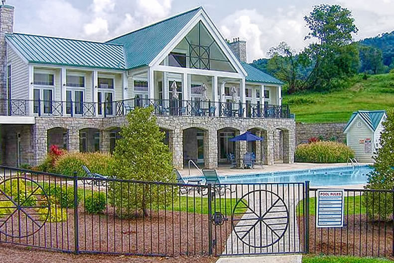 Sunset Bay Clubhouse on Norris Lake